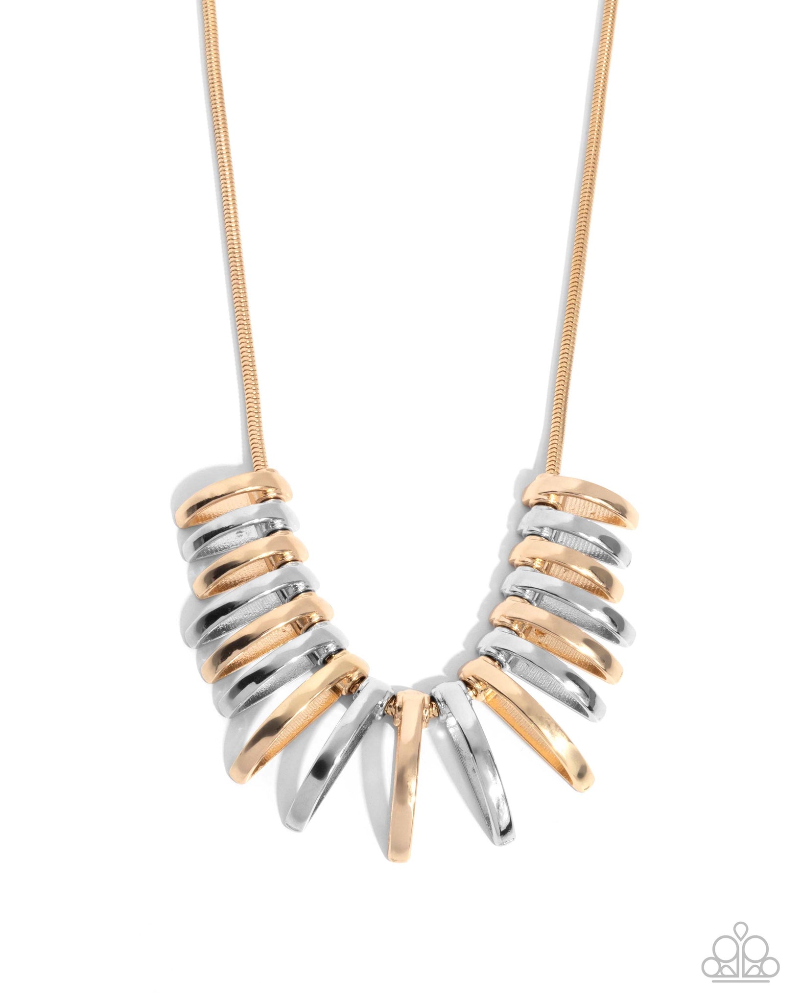 Chasing Chic Necklace__Multi