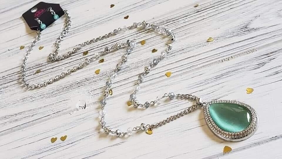 Fashion Flaunt Necklace__Green