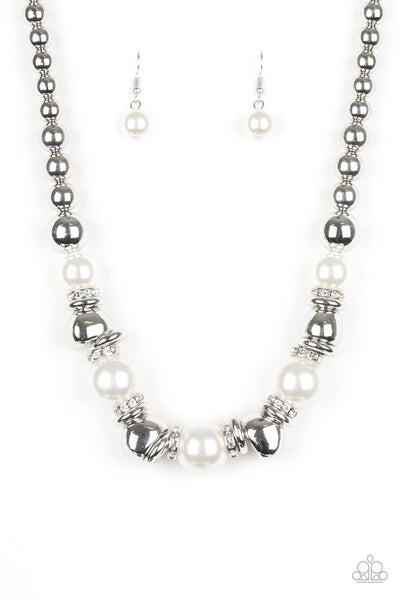 Hollywood HAUTE Spot Necklace__White
