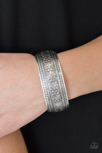 Gorgeously Gypsy Bracelet__Silver