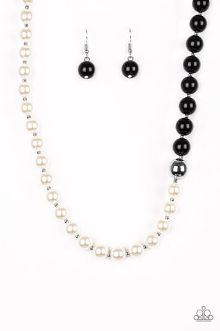 5th Avenue A-Lister Necklace__Black