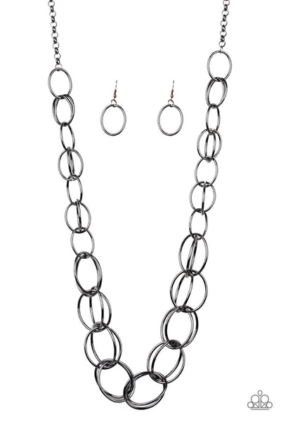 Elegantly Ensnared Necklace__Black