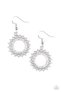 Wreathed in Radiance Earrings__Silver