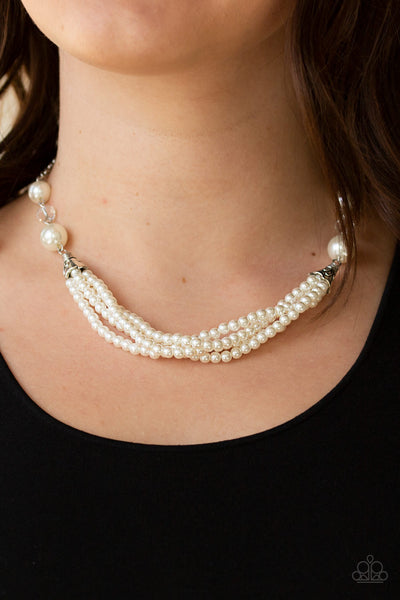 One-WOMAN Show Necklace__White