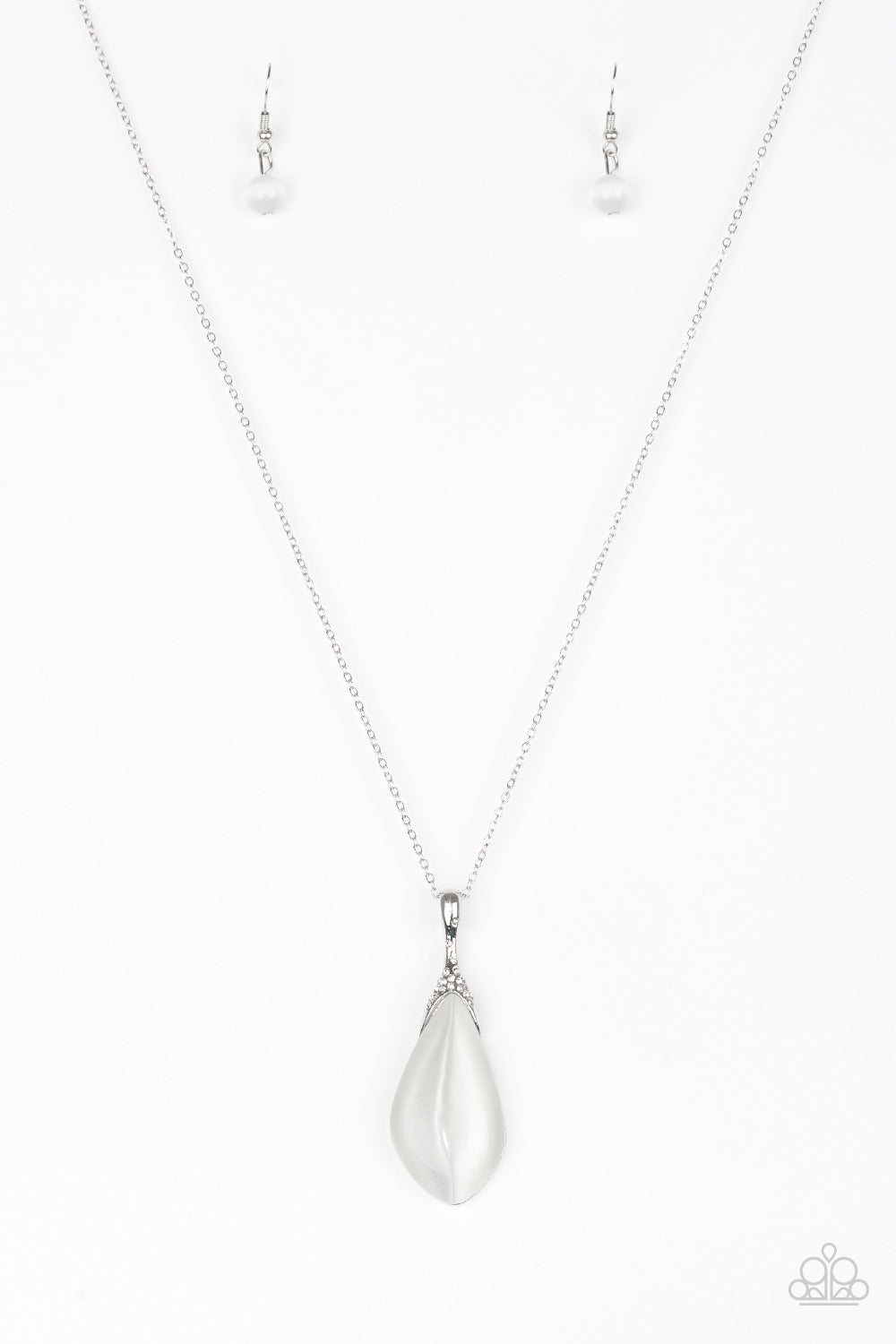 Friends In GLOW Places Necklace__White