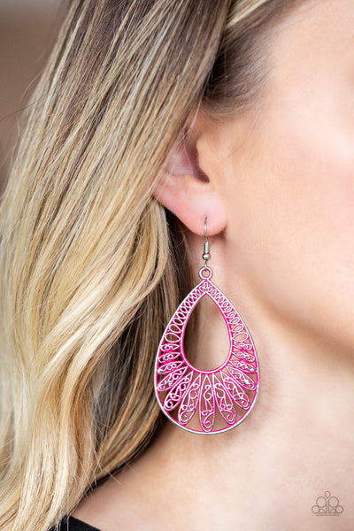 Flamingo Flamenco Earrings__Pink