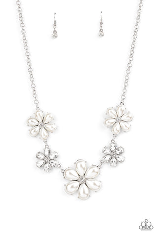 Fiercely Flowering Necklace__White