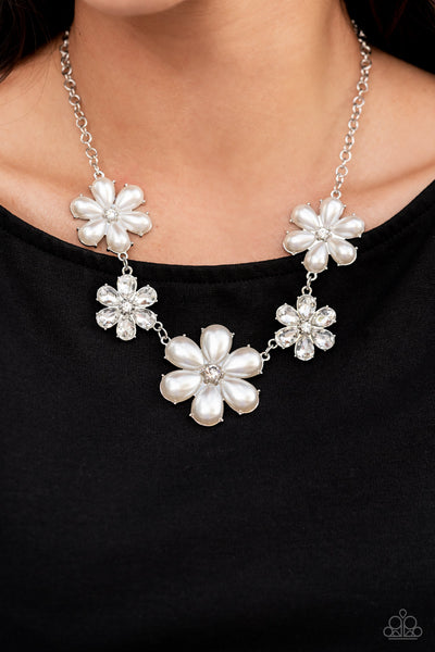 Fiercely Flowering Necklace__White