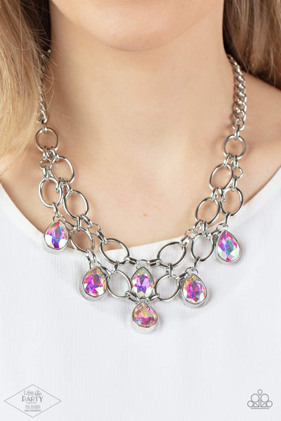 SHOW-STOPPING SHIMMER NECKLACE__MULTI