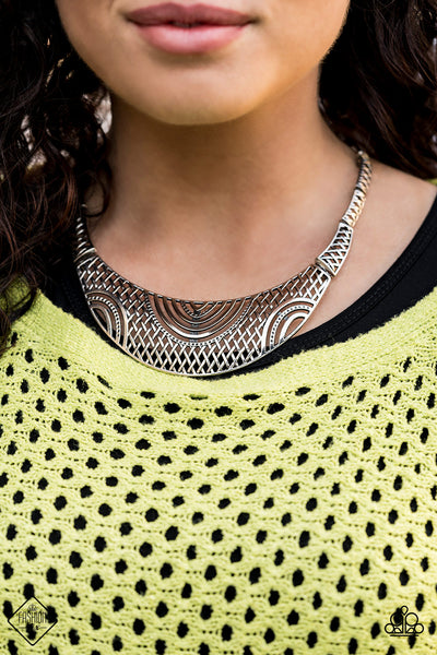 On The MANE Stage Necklace__Silver