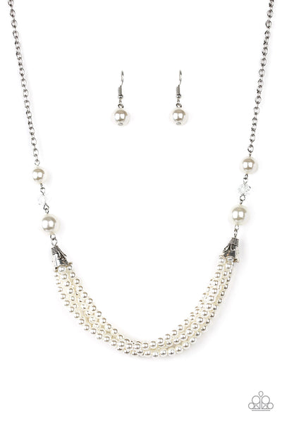 One-WOMAN Show Necklace__White